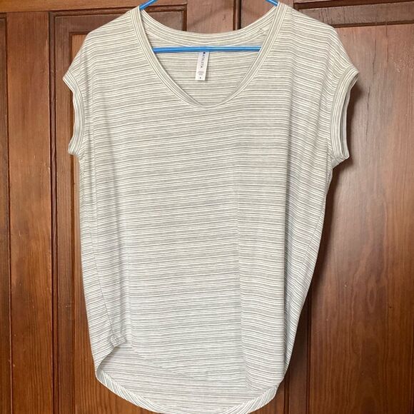 Athleta Women’s Status Breezy Stripped Tee Size S Grey White Modal Blend - Picture 1 of 6